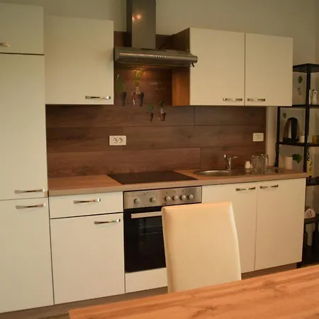 Family Apartment & Studio In Village Center Komen