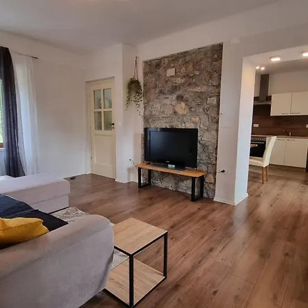 Apartman Family & In Village Center