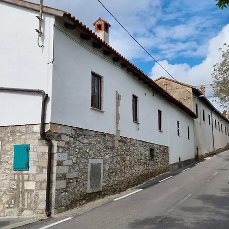 Апартаменты Family & In Village Center *