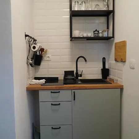 아파트 Family & In Village Center