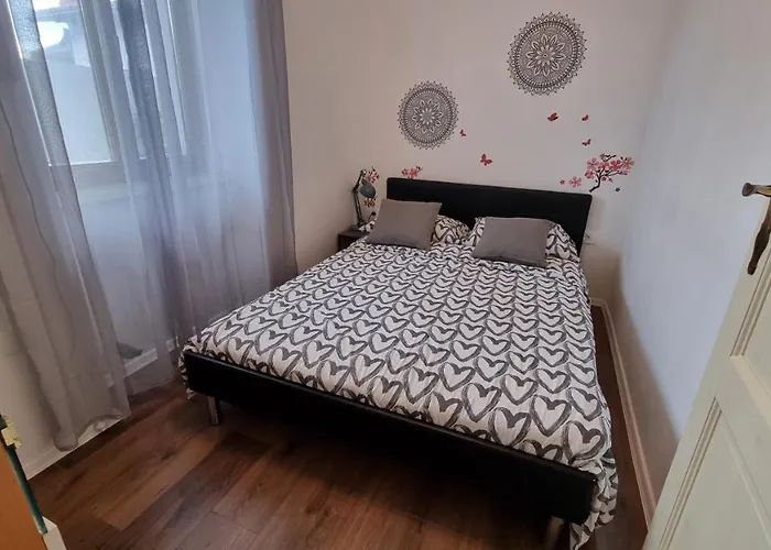 Family & In Village Center Appartement *