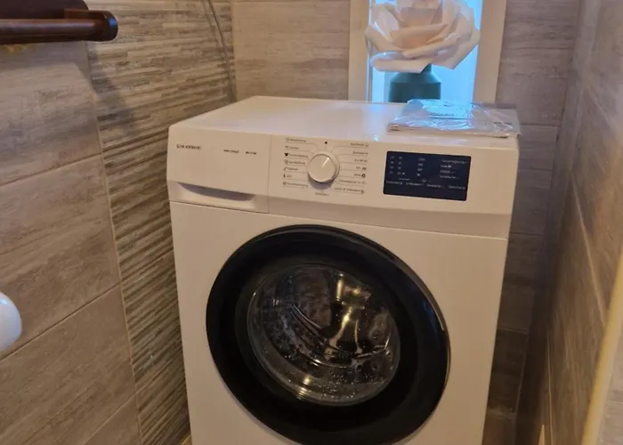 Family & In Village Center Appartement